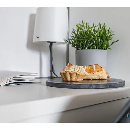 Homestay Daisy - 15 Minutes To Old Town Gdansk